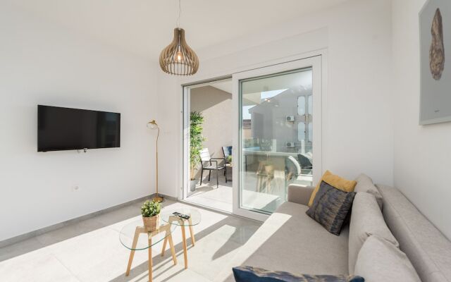 Pool apartments Villa Meteorite