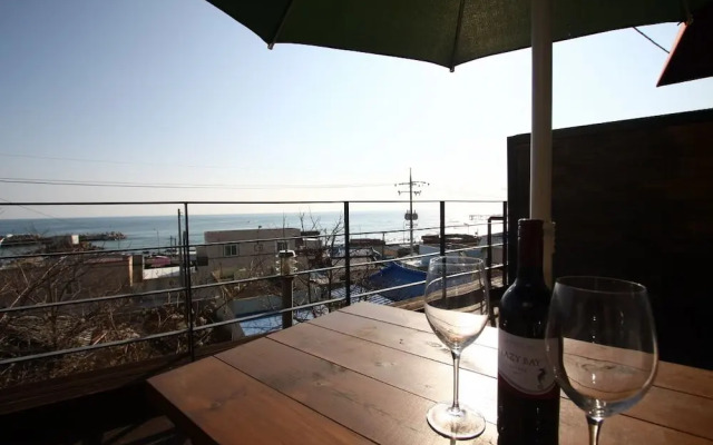 Prada Hotel & Pension