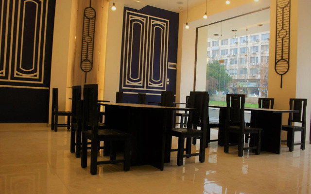 New MerryLand Hotel