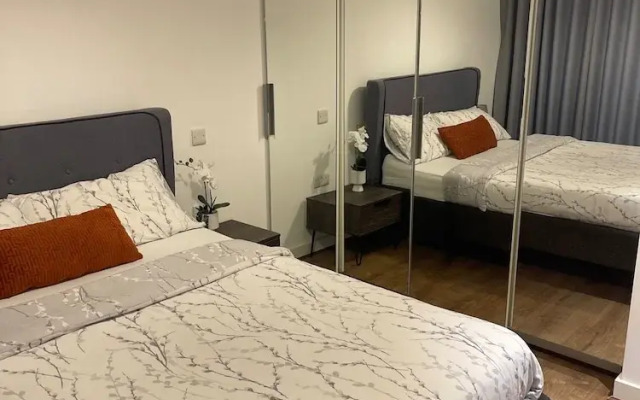 Superb Luxury 2 Bed London Apartment