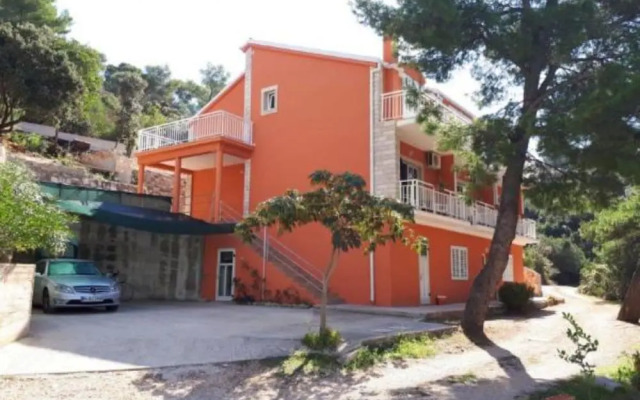 Seafront Charming Apartments Kosirina