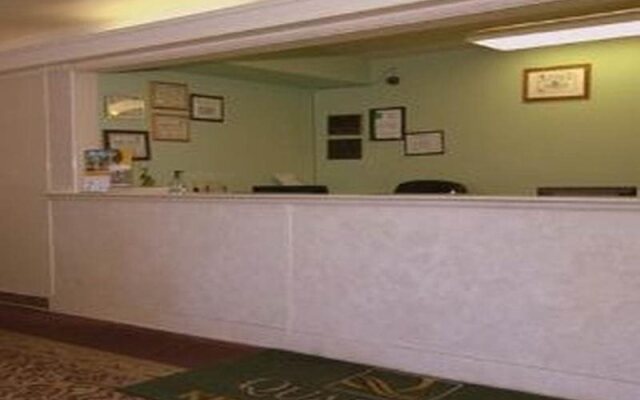 Stratus Suites - Boutique Hotel