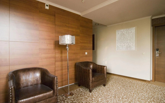 Golden Ball Club Hotel & Fitness