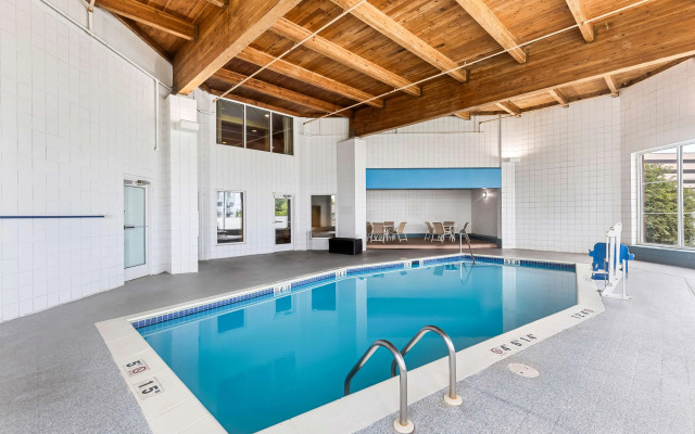 Best Western Holiday Manor