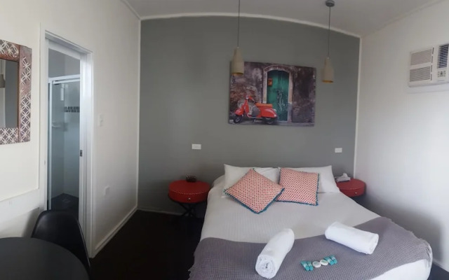 Town House Motor Inn