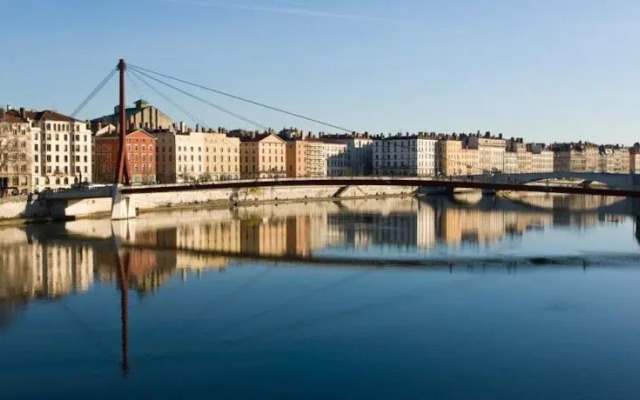 Les Toits de Saint Jean