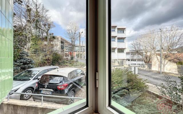 Appartement Lamalou-les-Bains, 1 pièce, 2 personnes - FR-1-451-66