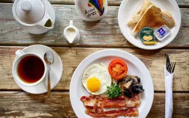 Maggie May House Boat