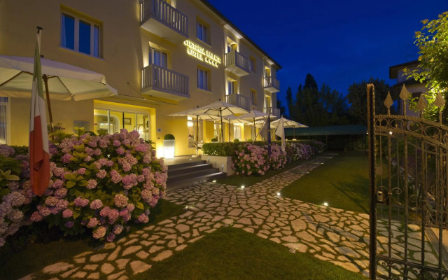Viktoria Palace Hotel