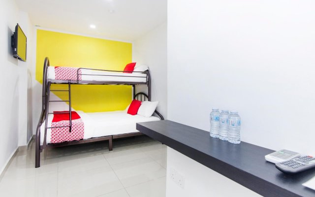 OYO 330 Cchinee Hotel