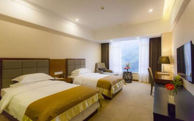 Golden Plam Hotel