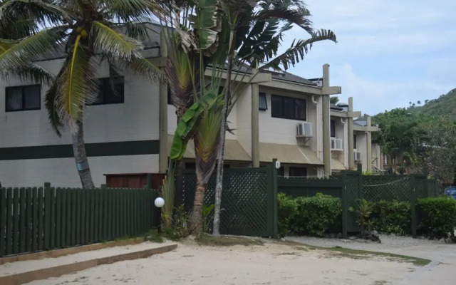 Avana Waterfront Apts