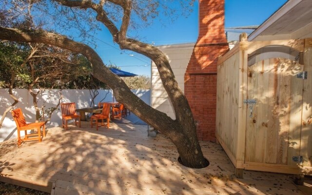 81st Summer A 2 Bedroom Duplex