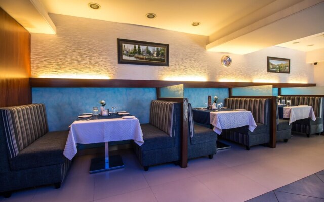 OYO 1085 Hotel Budhil Park