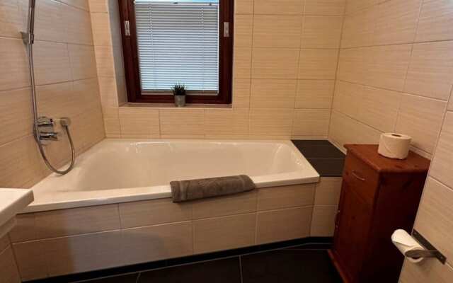 Habel Modern Retreat