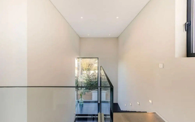 2 Rua das Palmas Luxurious Stylish and Modern L