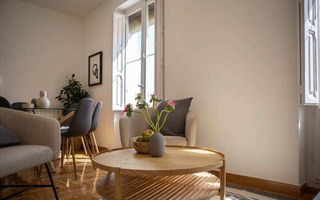 Beautiful 4 Bed / 2bath Apt in Salamanca