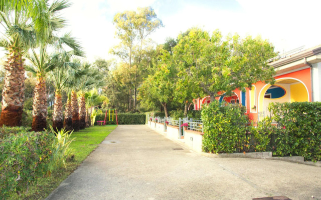 Apartment in Ascea With Garden