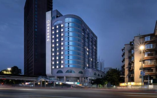 Shanshui S Hotel (Chengdu Kuanzhai Alley Tianfu Square)