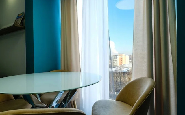 Apart Petrovskie at Savinykh 4A