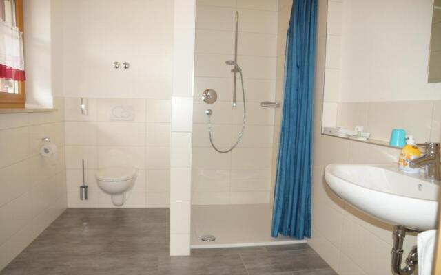 Seehotel und Appartements Schnöller