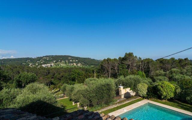 Luxurious Villa With Internet and Private Swimming Pool, Near Grasse