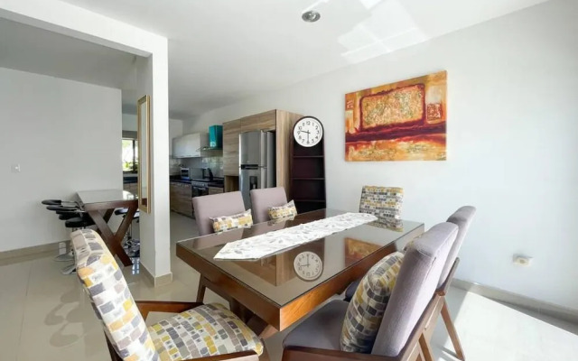 Prime Location House at Cerritos Great Price