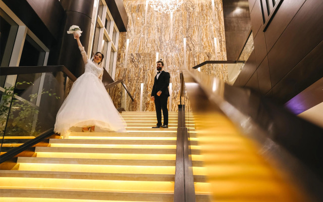 Radisson Blu Hotel, Dubai Canal View Hotel
