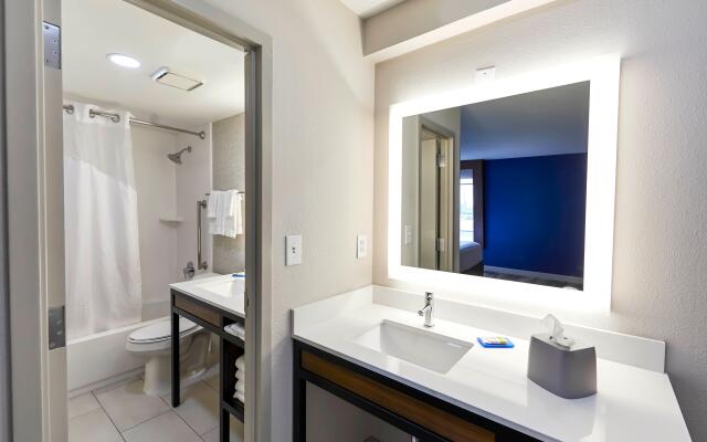 Holiday Inn Express Nashville Downtown - Broadway by IHG