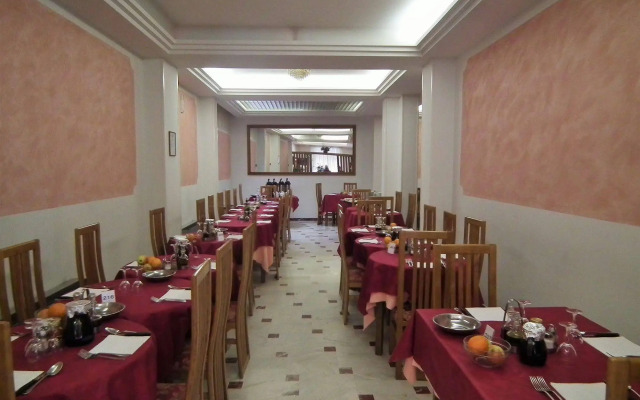 Hotel EUR