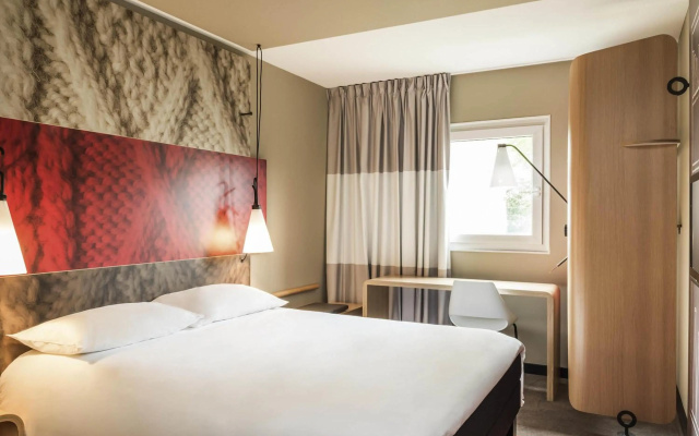 ibis Senlis