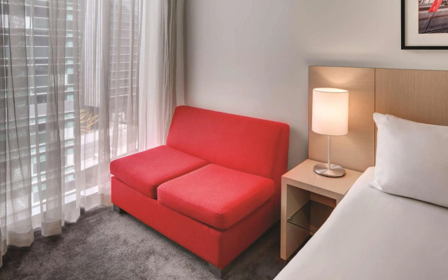 Travelodge Hotel Melbourne Docklands