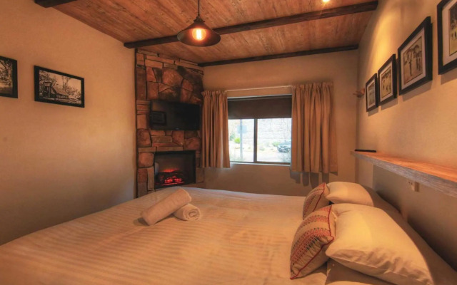 Lantern 1 Bedroom Balcony Alpine Style