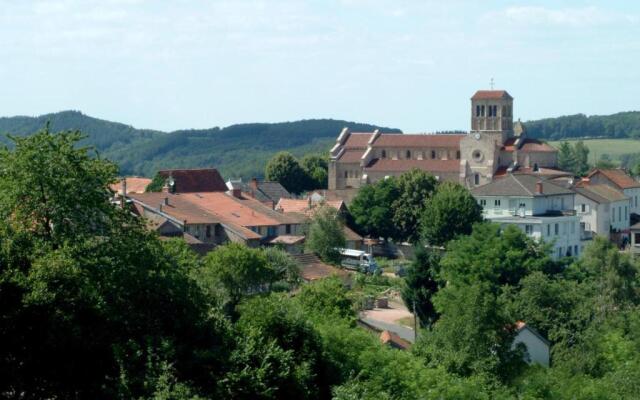 Gîte Arfeuilles, 5 pièces, 11 personnes - FR-1-489-280