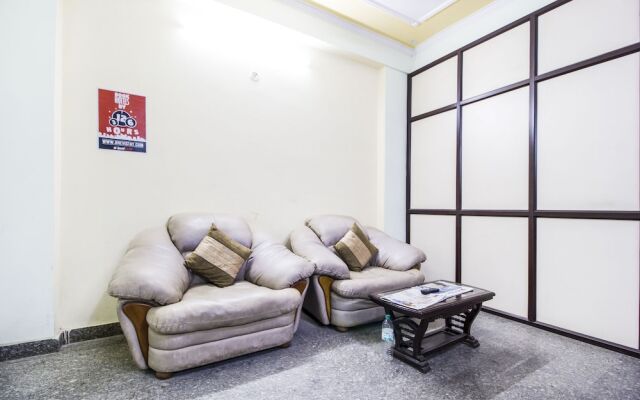 Airport City Palace