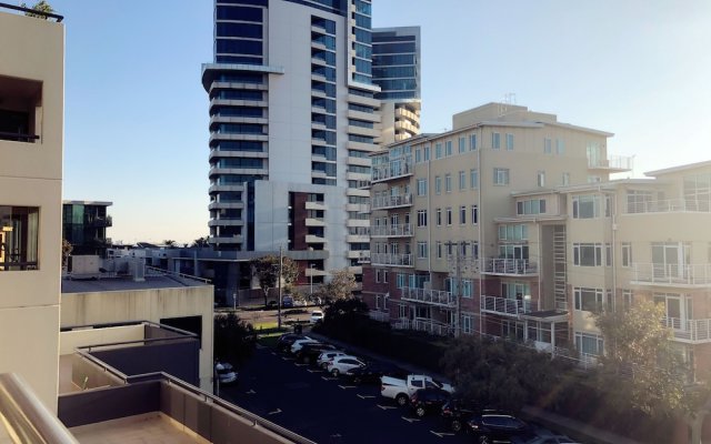 Port Melbourne Beach Front Apartment
