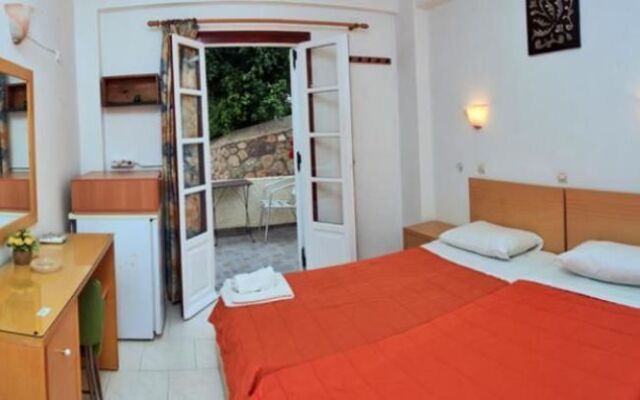Tonia Hotel