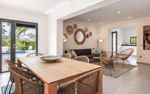 Comfortable Villa in Calpe With Pool, Terrace & Garden