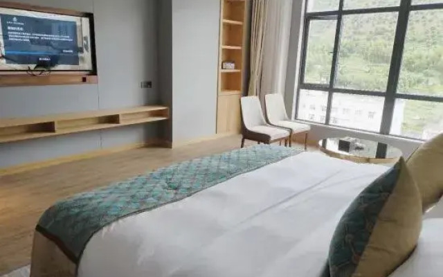 Qing Cao Wan Hotel