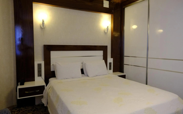 Esin Hotel