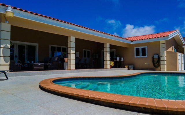 Lux High-end Haven Private Pool Unique Decor