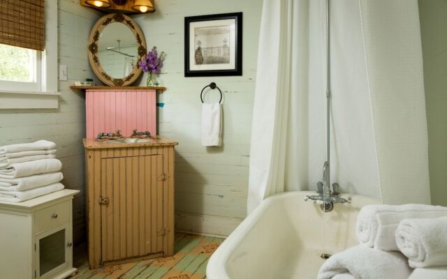 BlissWood Bed and Breakfast Ranch