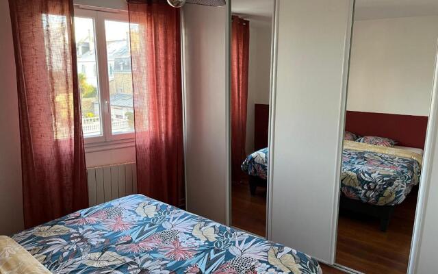 Appartement quartier calme. Proche Port et plages.