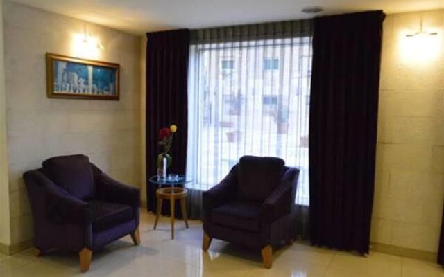 Grand Stay Hotel Suites