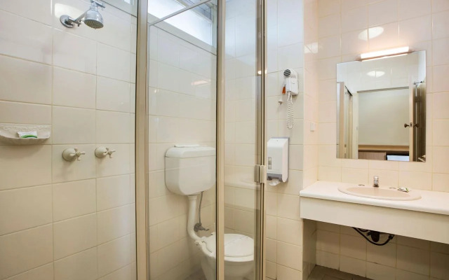 Nightcap at Morwell Hotel