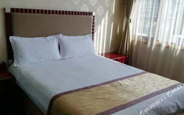 Tongnan Tianbao Hotel