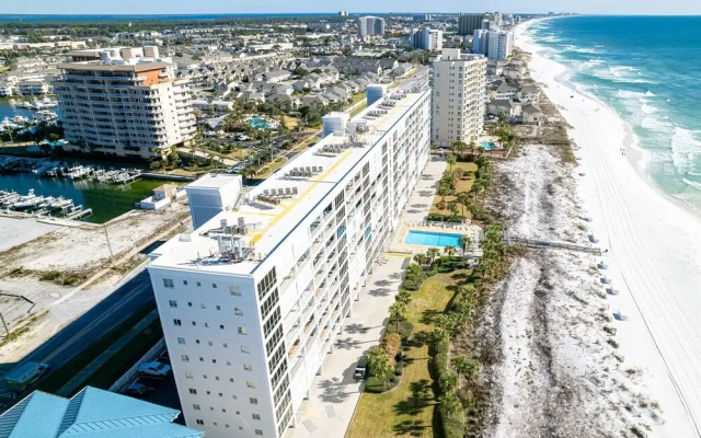 Oceania 405 3 Bedroom Condo by RedAwning