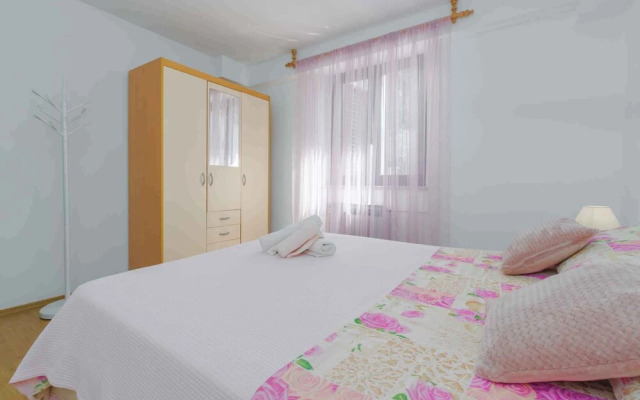Ferienwohnung mit Wlan und Schöner Terrasse
