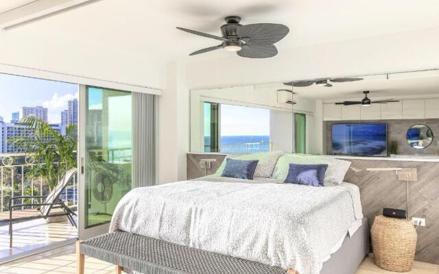 Waikiki Shore 1116 Beachfront