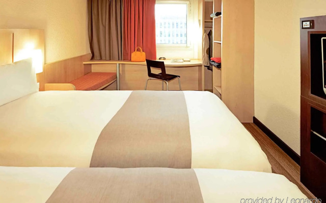 ibis Istres Trigance